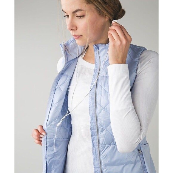 Lululemon Down for the Run size 6 vest Cool Breeze Blue - Picture 6 of 7